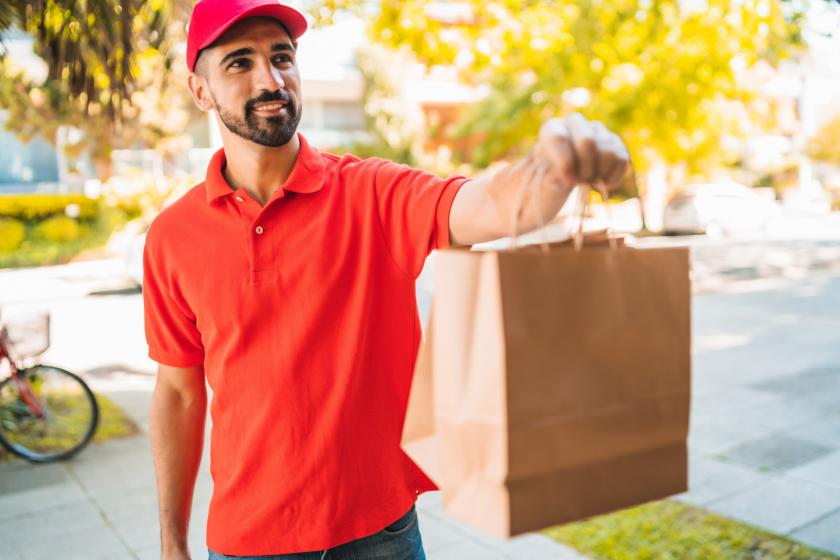 ifood-chega-junto-investe-r-10-milhoes-em-projetos-de-entregadores13620.jpg?1755657153