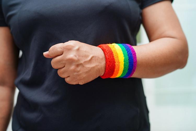 edital-lgbtqia-defendendo-direitos-2023-distribuira-quase-r-800-mil-em-doacoes10887.jpg?1682565736